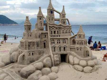 Удивительные замки из песка
