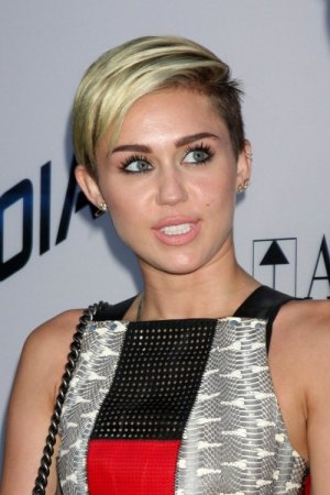   (Miley Cyrus)