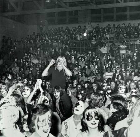    KISS  Cadillac High School Gymnasium, , 1975