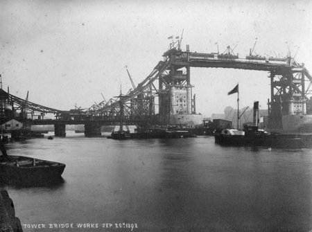 Строительство Tower Bridge, 1892 г