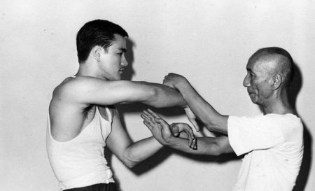 Брюс Ли и Ип Ман, 1955 год